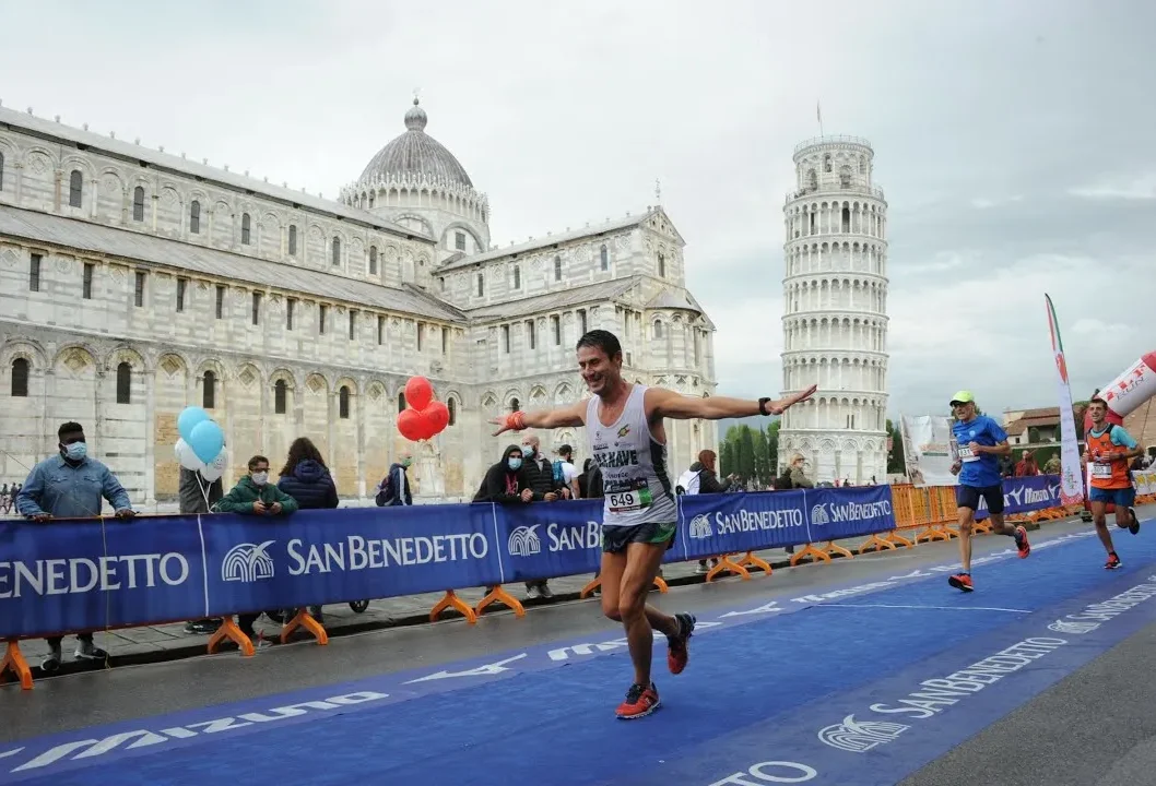 Pisa Marathon 2025 – Join the Maratona di Pisa with Pearl Lemon Running